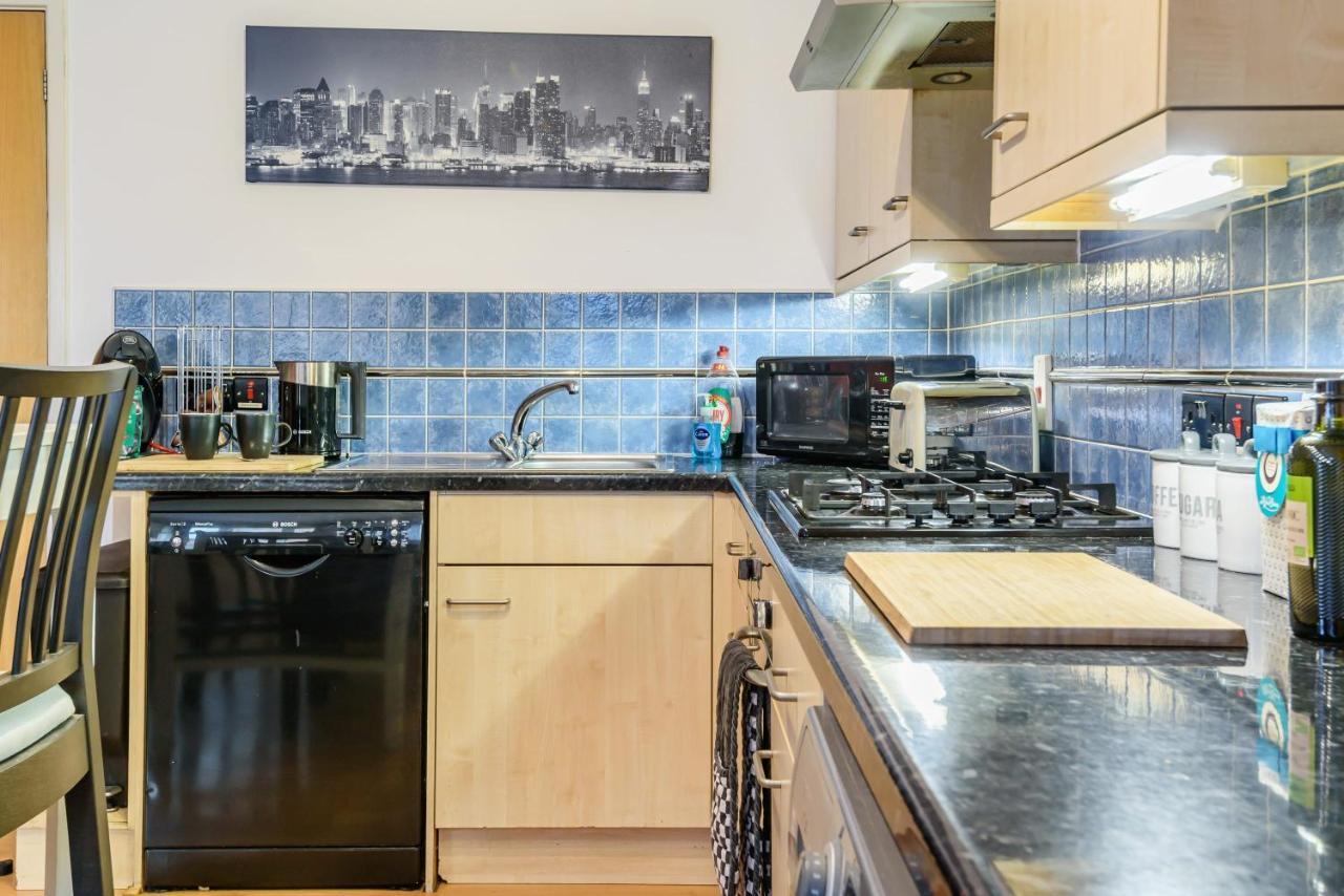 Stylish 2 Bedroom Apartment, Central Exeter, Parking On Site Extérieur photo