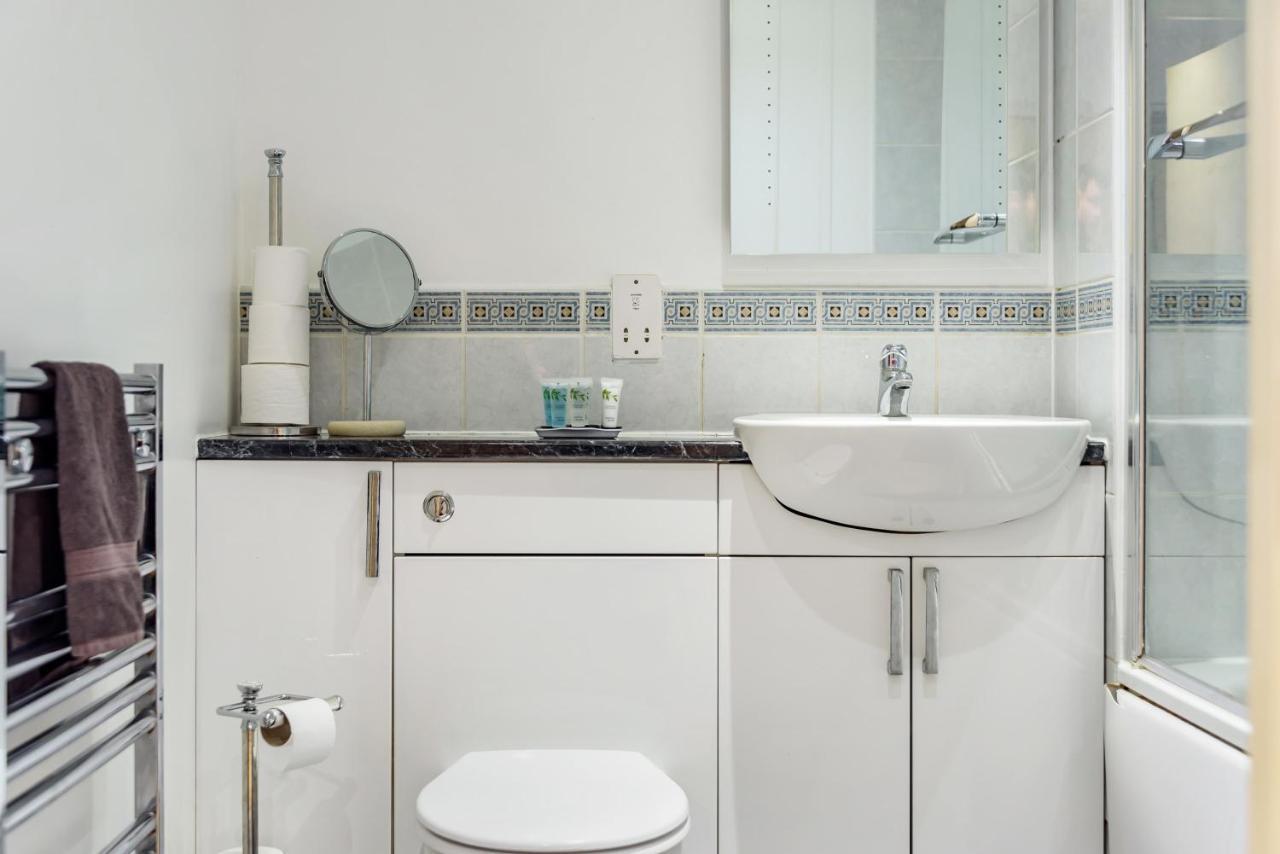 Stylish 2 Bedroom Apartment, Central Exeter, Parking On Site Extérieur photo