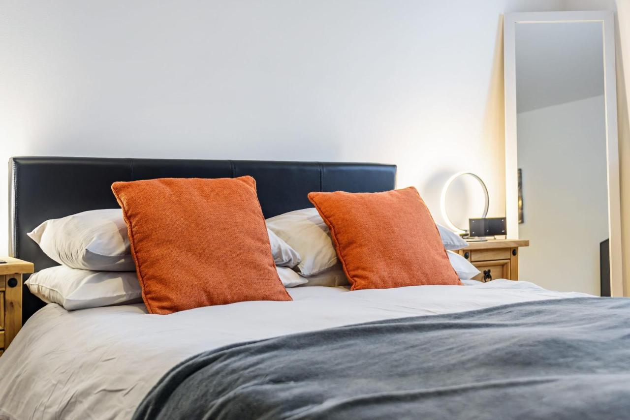 Stylish 2 Bedroom Apartment, Central Exeter, Parking On Site Extérieur photo