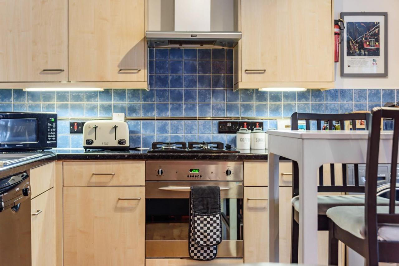Stylish 2 Bedroom Apartment, Central Exeter, Parking On Site Extérieur photo